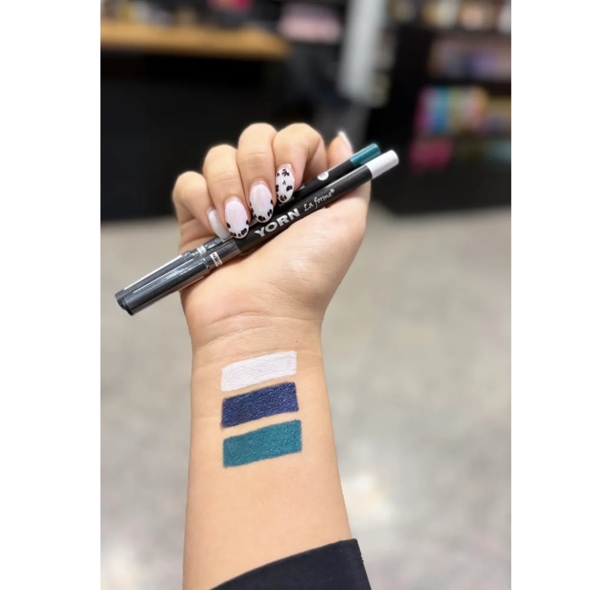 مداد چشم یورن - Image 2